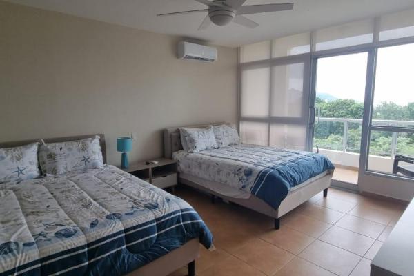 Ocean view apartment with golf access in coronado