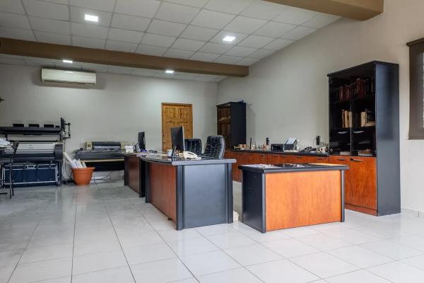 Commercial building for sale in downtown david