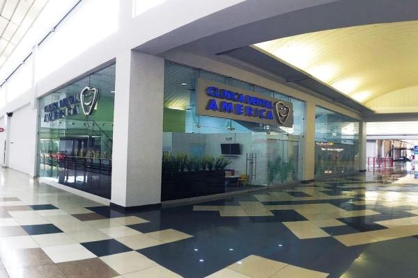Local comercial en westland mall