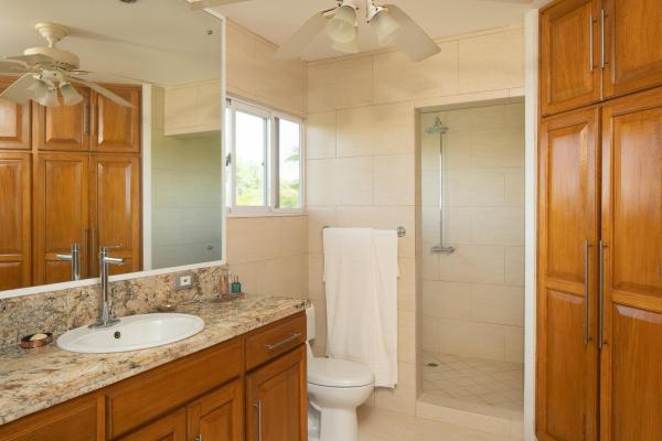 Beachfront 4-bedroom home with pool in boca chica