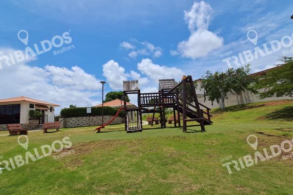 Sale of family house in ph sunset hills, costa verde