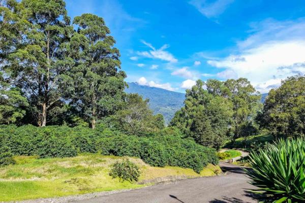 Premium home building lot in las terrazas –boquete