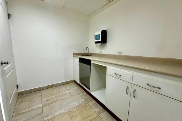 Ph office one office of 176m2 in obarrio