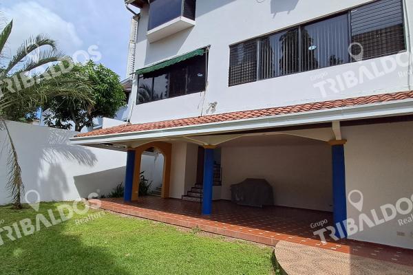 Venta de casa adosada en dos mares muy espaciosa