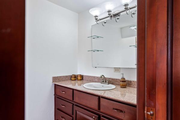 Casa de 4 recámaras en venta en rincon beach estates boca chica panamá