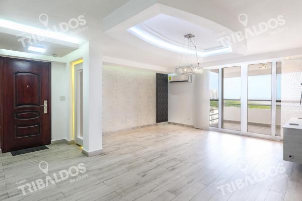 Venta de penthouse con vista al mar y la ciudad