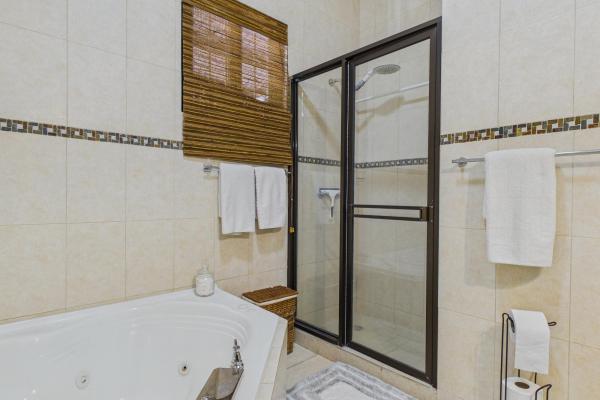 3 bdrm tropical estate hacienda pacifica