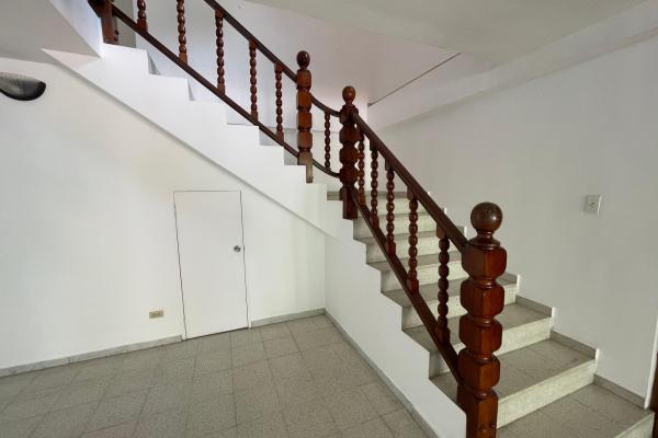 Venta de casa dos pisos con elevador en la loma (hato pintado)