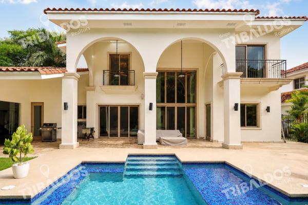 Venta de casa unifamiliar en santa maría fairway estates
