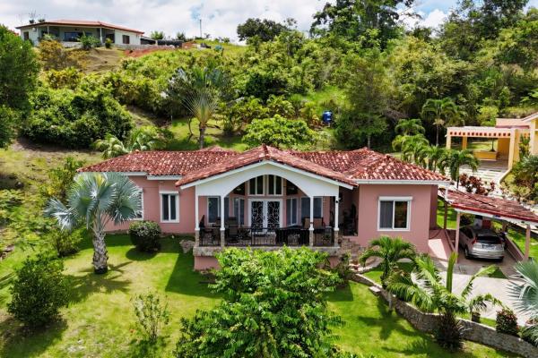 Stunning house for sale in trinity hills, panama