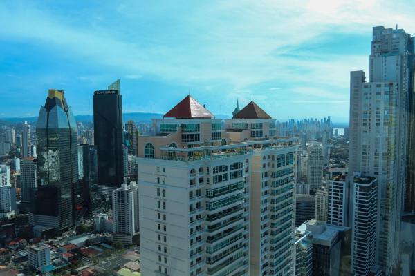 Se vende penthouse con vista panorámica – p.h. miramar
