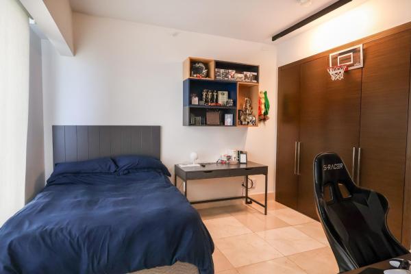 Exclusive condo for sale in santa maria