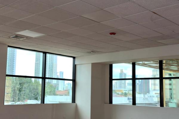 Venta de oficina en edificio credicorp bank