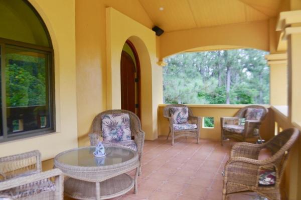 Casita de montaña y gran terreno