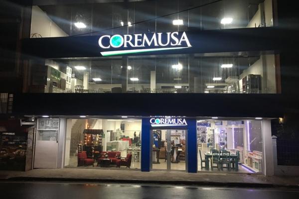 Venta de edificio comercial en la central de chitré (negociable)