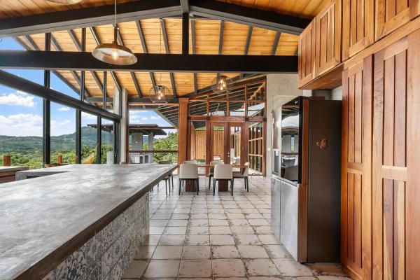 Santa fe high-quality mountain house with pool