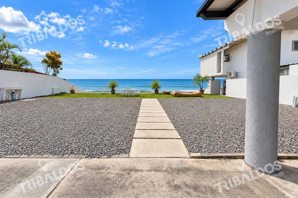 Venta de casa frente al mar en san carlos, con acceso a la playa y 5 recámaras