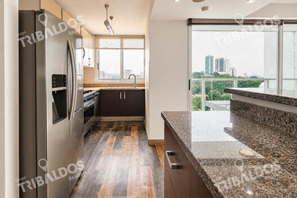 Venta de apartamento en la loma p.h innova tower