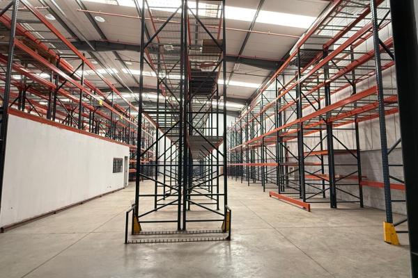 Sale or rental of warehouses in ph centro logístico dos caminos