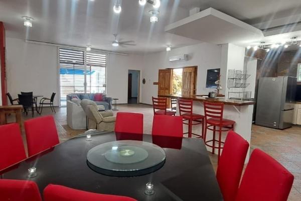 4 bedroom house with private pool and jacuzzi