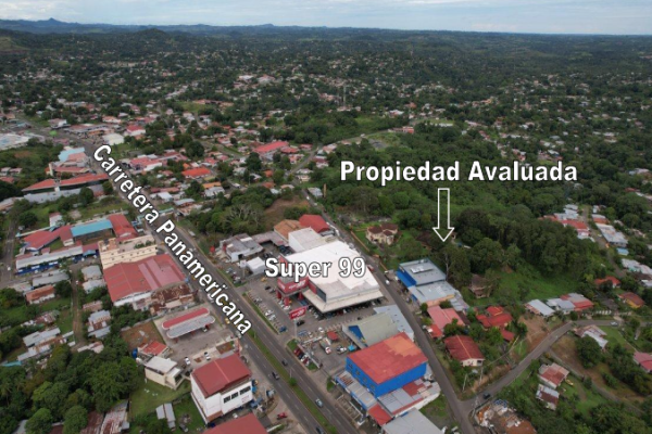Venta de casa tipo chalet con terreno en la chorrera