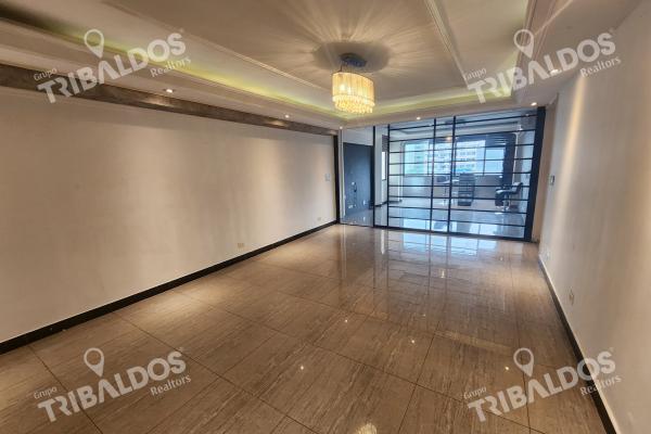 Venta de apartamento en edificio cibeles, villa de las fuentes