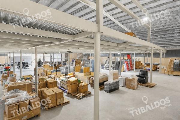 Venta de galera con mezzanine en pacora