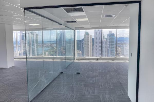 Alquiler de oficina en evolution tower