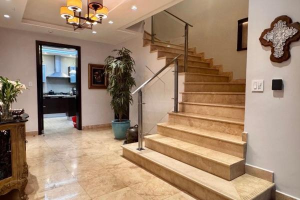 Penthouse 397m2 two floors full of light sea views