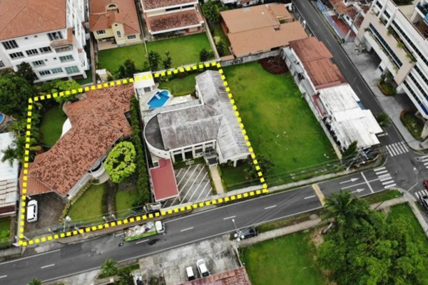 Venta de terreno con mejorasen san francisco