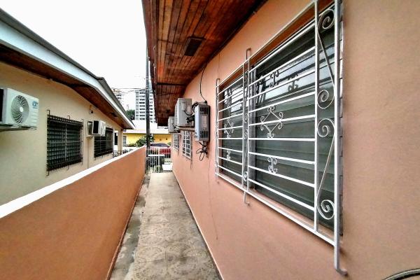 Sale of townhouse in villa cáceres