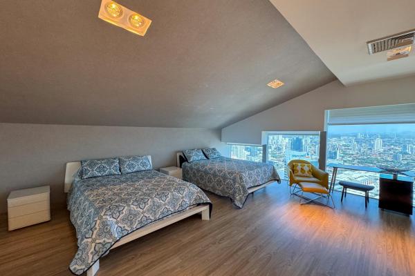 Luxury penthouse in panama city panama
