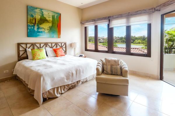 Beautiful house for sale in buenaventura