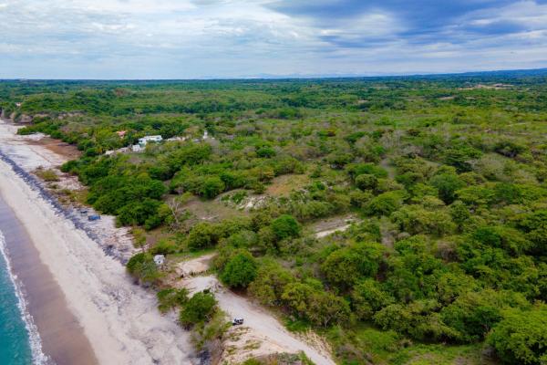 Oceanfront investment opportunity in playa el higo