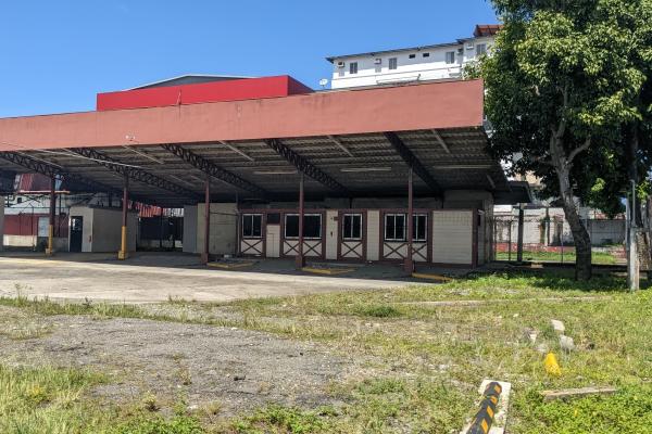Venta de terreno en la ave. justo arosemena