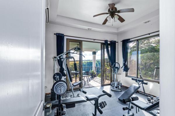 Magnificent mansion in los molinos boquete