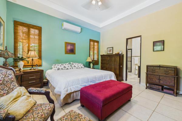 3 bdrm tropical estate hacienda pacifica