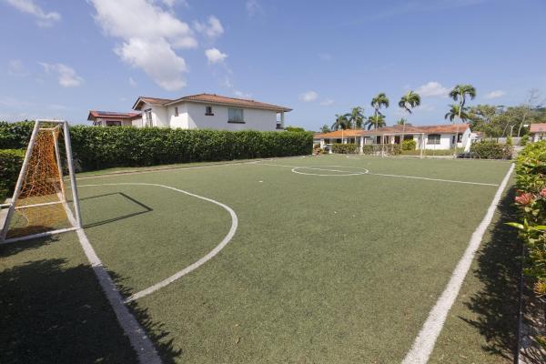 Casa de dos niveles en venta en ph spring hills costa verde la chorrera