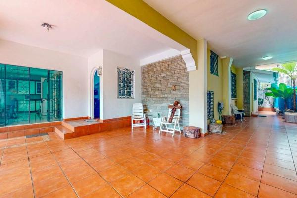House for sale in the old town of colón, panama