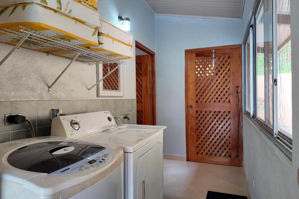 Beautiful house for sale -higlands altos del maria