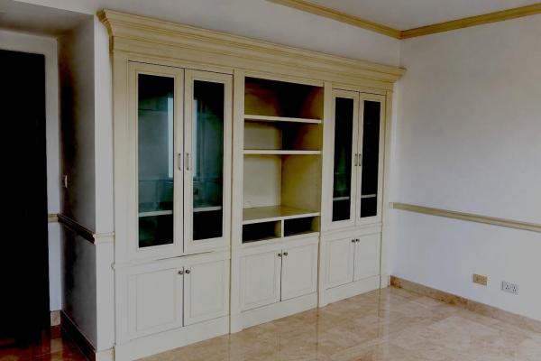 Apartment with view and access to omar park