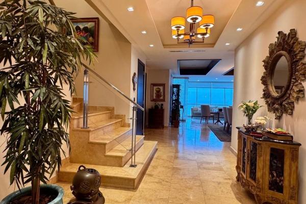 Penthouse 397m2 two floors full of light sea views