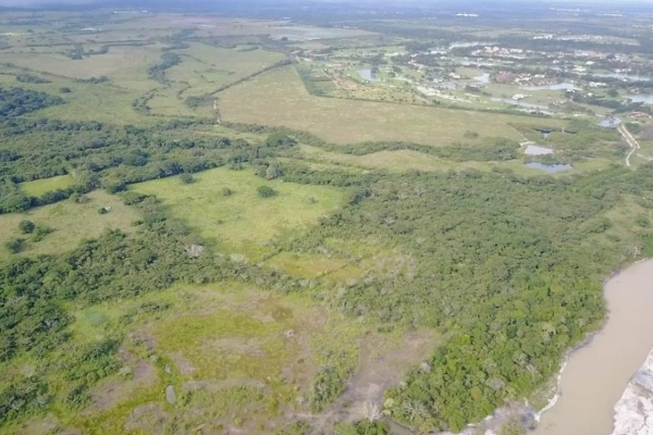 Venta de terreno en juan hombron