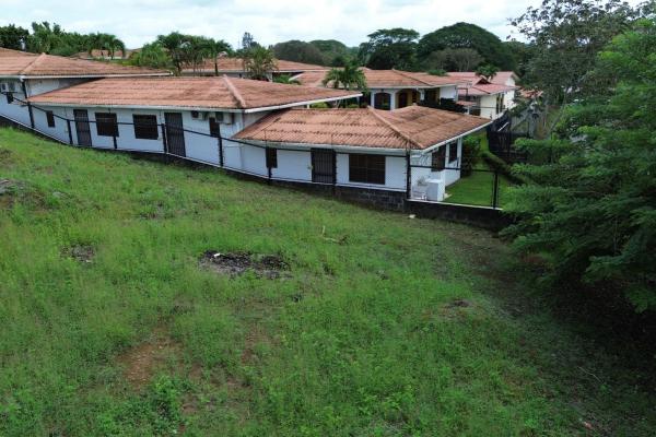 Commercial lot for sale in david