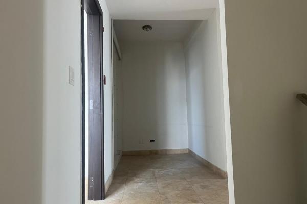 Banco vende penthouse en ph titanium