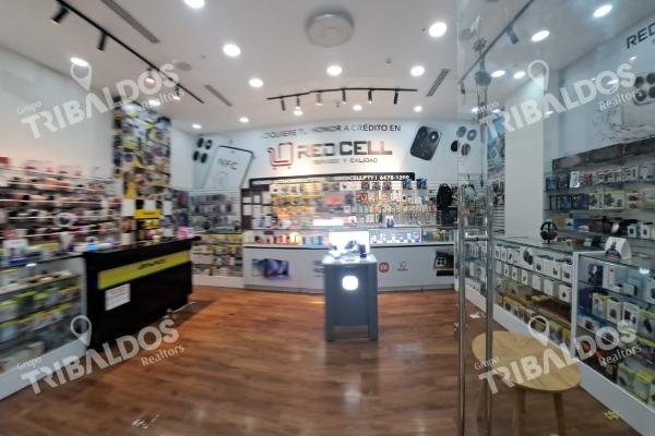 Venta de local comercial con mezzanine en los andes mall