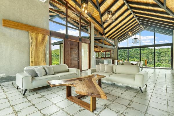 Santa fe high-quality mountain house with pool