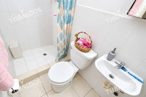 Venta de casa adosada en villa de las azores en villa lucre