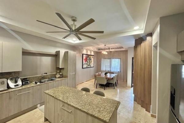 Spectacular house for sale in sunset coast
