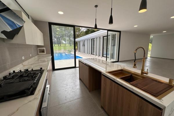Casa en playa coronado 396k acceso a cancha golf etapa final construcción